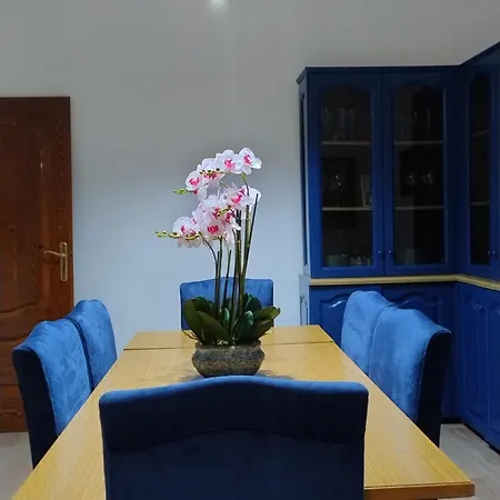 Kurti Villa *