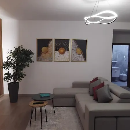 Villa Kurti