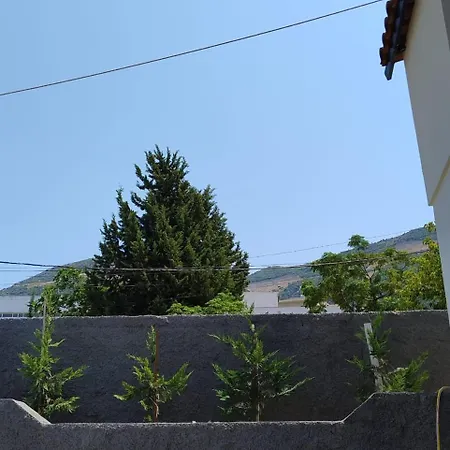 Kurti Villa