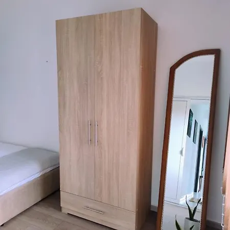 Kurti Vlore