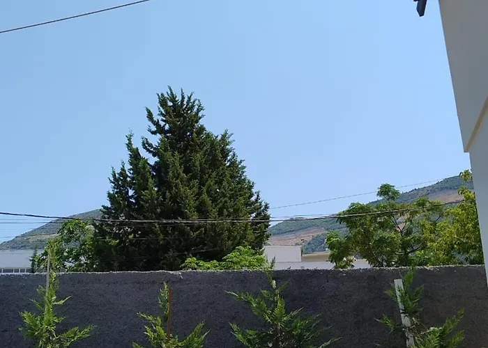 Kurti Villa